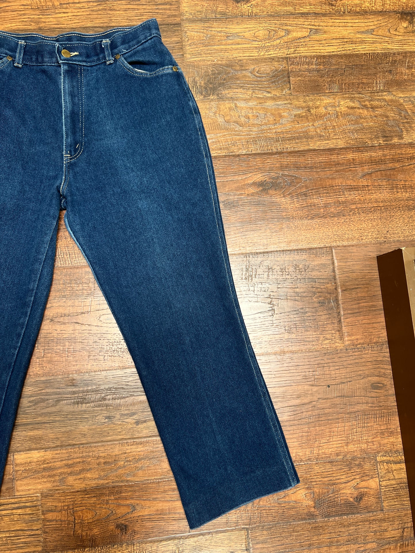 Vintage Clothing - Straight Leg Jeans - Dark Blue - Large - Chic