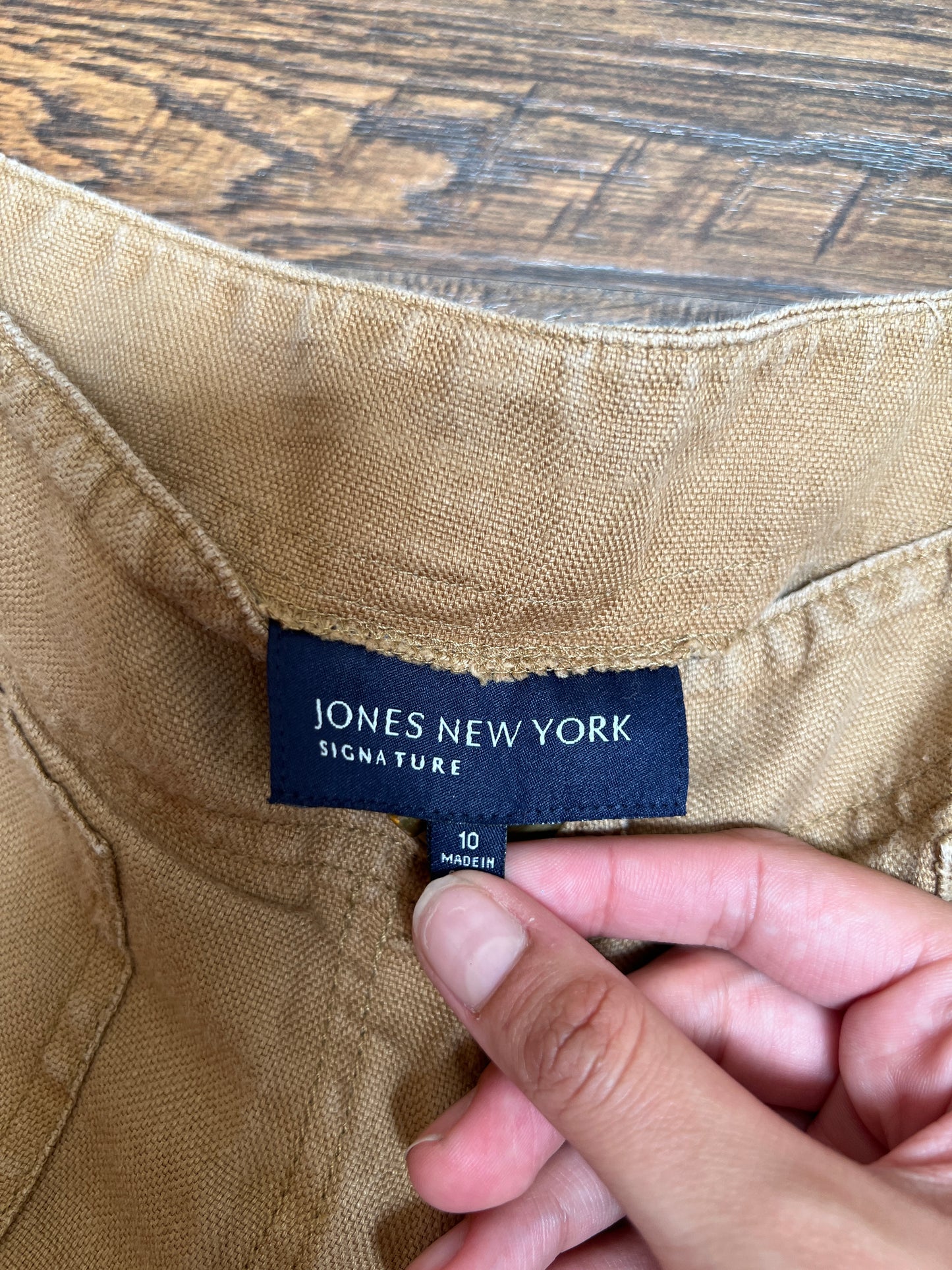 Clothing - Bermuda Cargo Shorts - Khaki - Medium - Jones New York