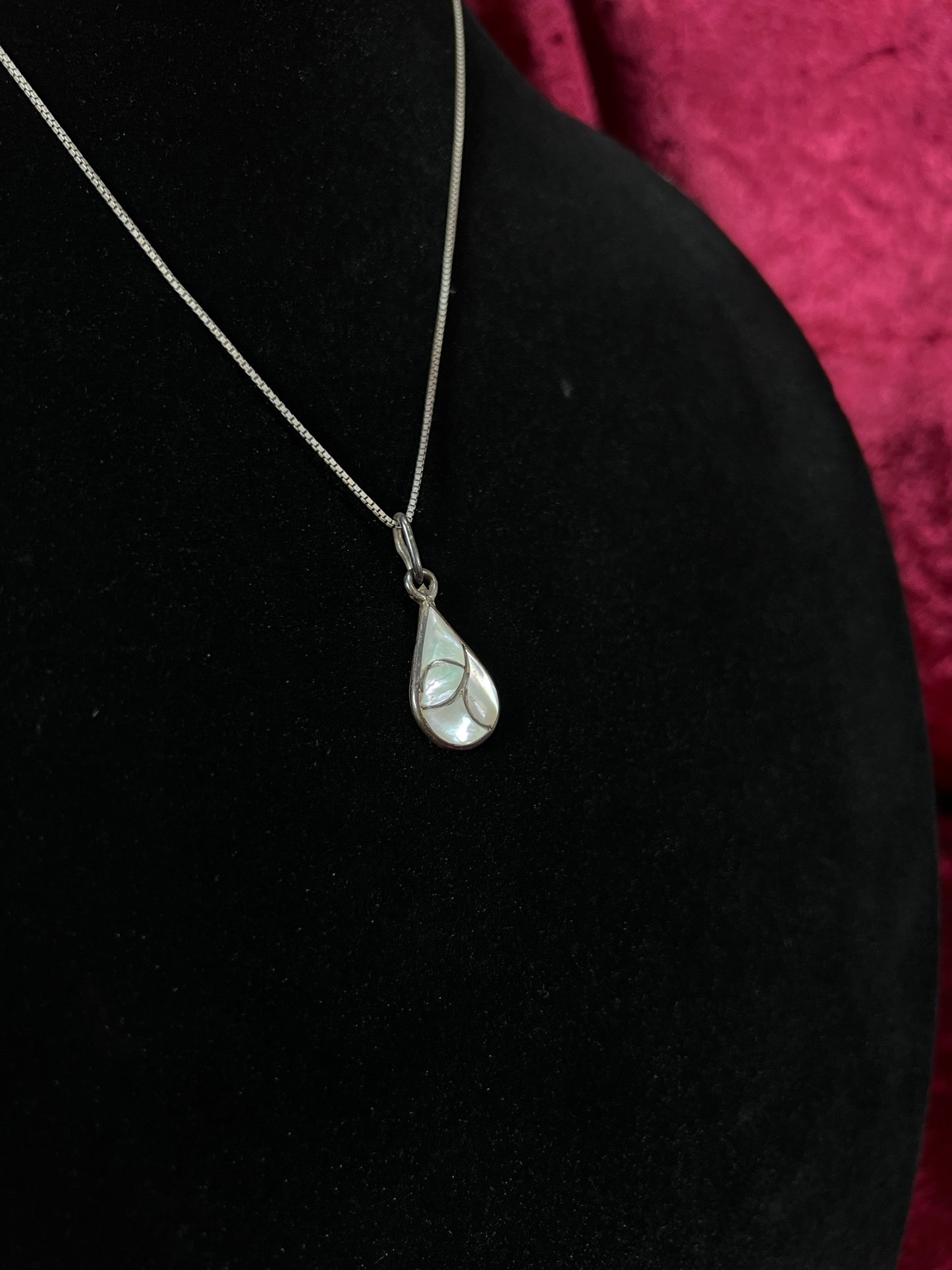 Vintage Mother of Pearl Necklace - Teardrop Pendant Modernist Design