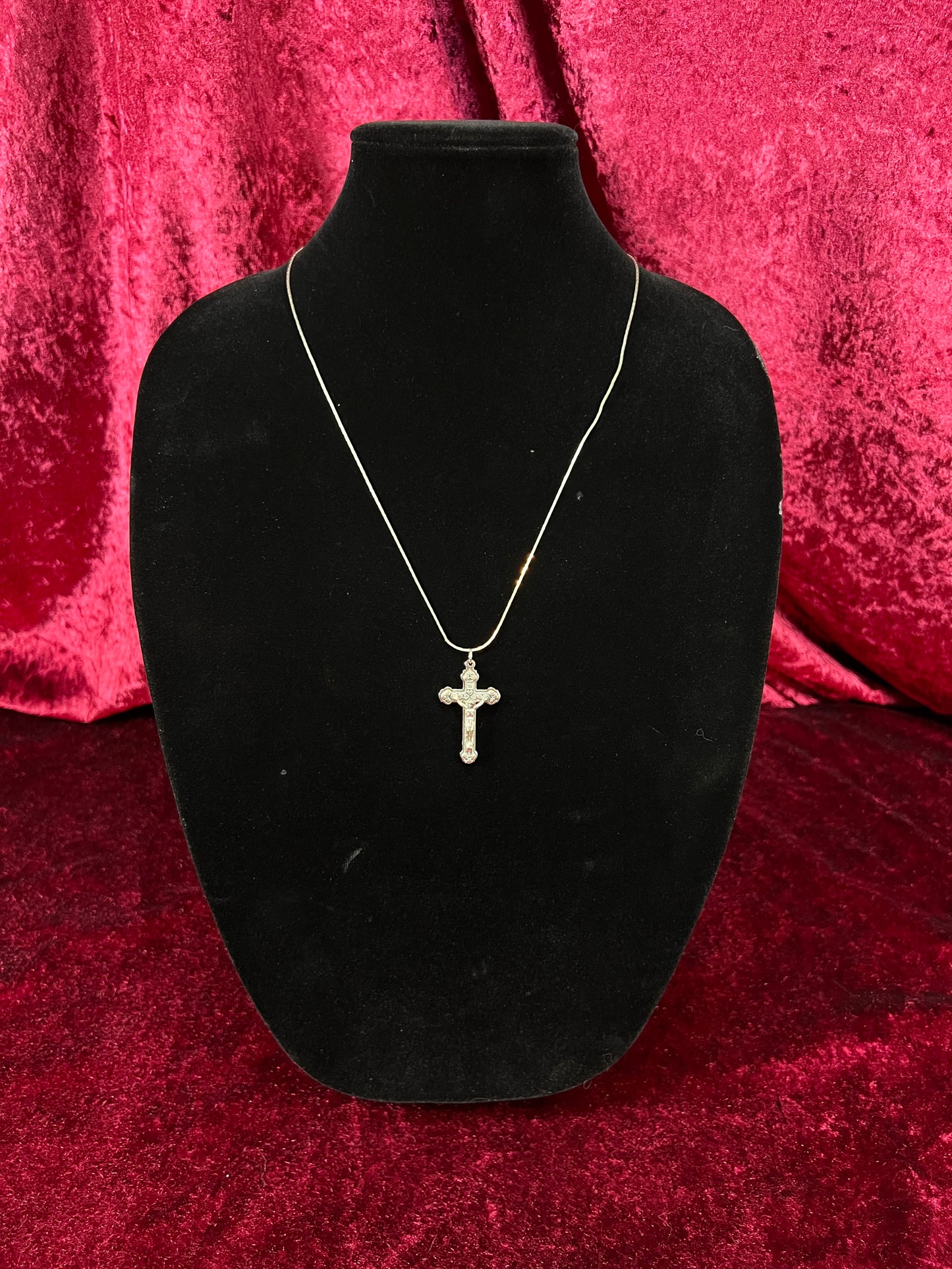 Vintage Silver Tone Necklace - Crucifix Cross Religious Pendant