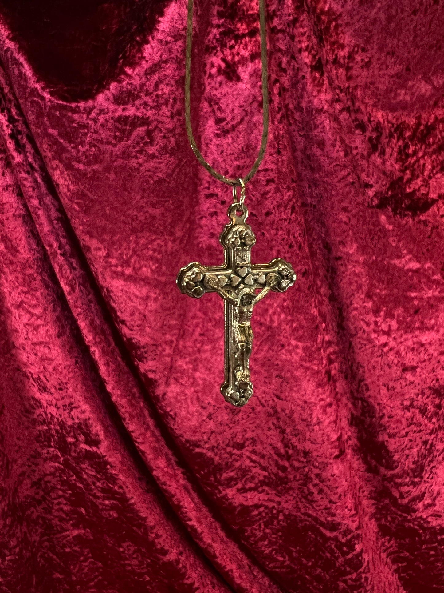 Vintage Silver Tone Necklace - Crucifix Cross Religious Pendant