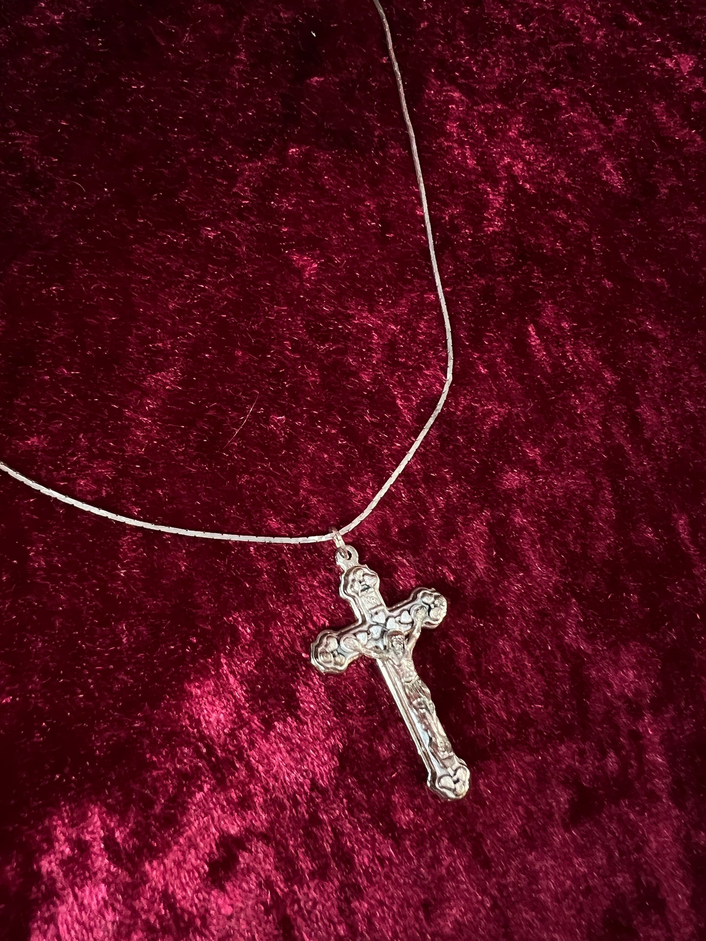 Vintage Silver Tone Necklace - Crucifix Cross Religious Pendant