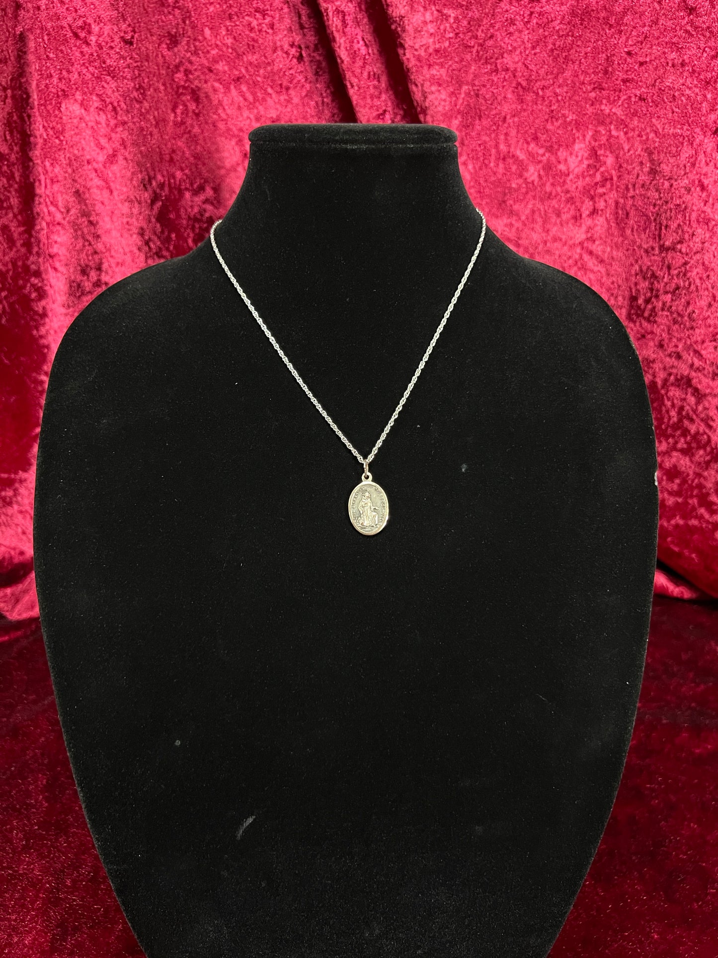 Vintage Silver Tone Pendant Necklace - Saint Francis Medal Religious Charm