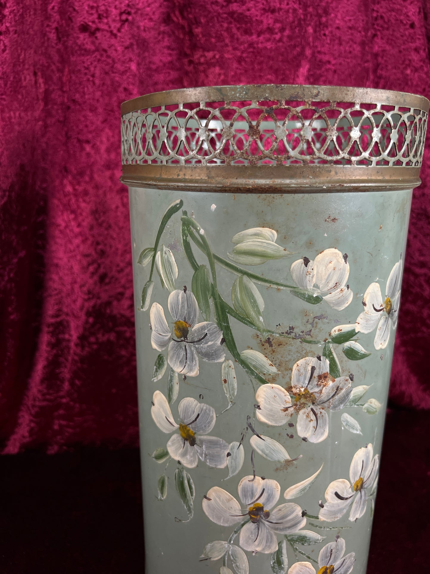 Vintage Plymouth Tole Metal Umbrella Stand – Hand Painted Toleware Daisies with Ball Feet