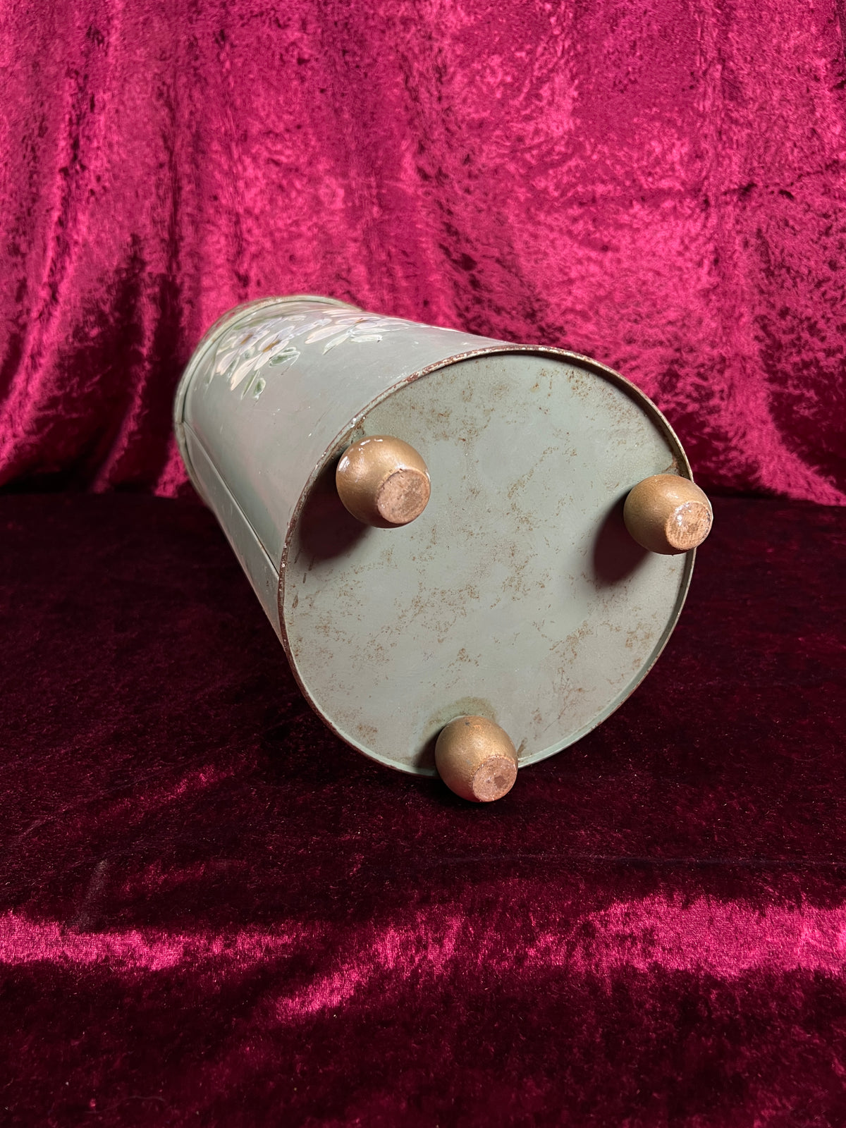 Vintage Plymouth Tole Metal Umbrella Stand – Hand Painted Toleware Daisies with Ball Feet