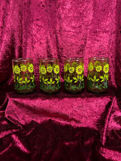 Vintage 1970s Juice Glasses Set– Avocado Green Daisy Floral Pattern - Libbey Glass Company