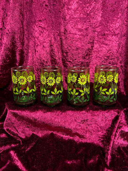 Vintage 1970s Juice Glasses Set– Avocado Green Daisy Floral Pattern - Libbey Glass Company