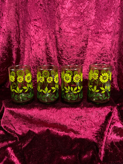 Vintage 1970s Juice Glasses Set– Avocado Green Daisy Floral Pattern - Libbey Glass Company