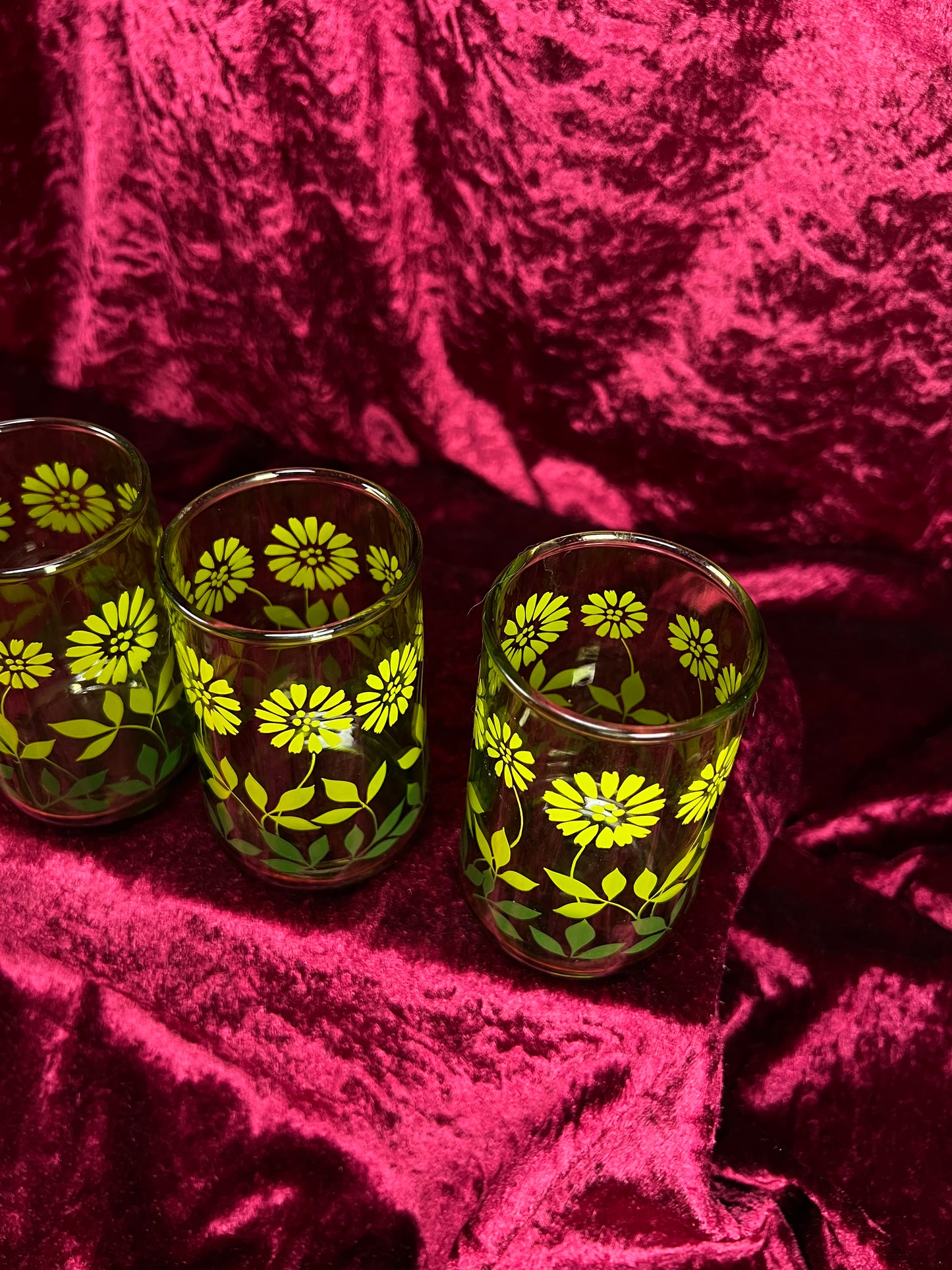 Vintage 1970s Juice Glasses Set– Avocado Green Daisy Floral Pattern - Libbey Glass Company