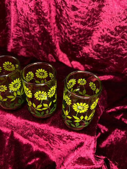 Vintage 1970s Juice Glasses Set– Avocado Green Daisy Floral Pattern - Libbey Glass Company