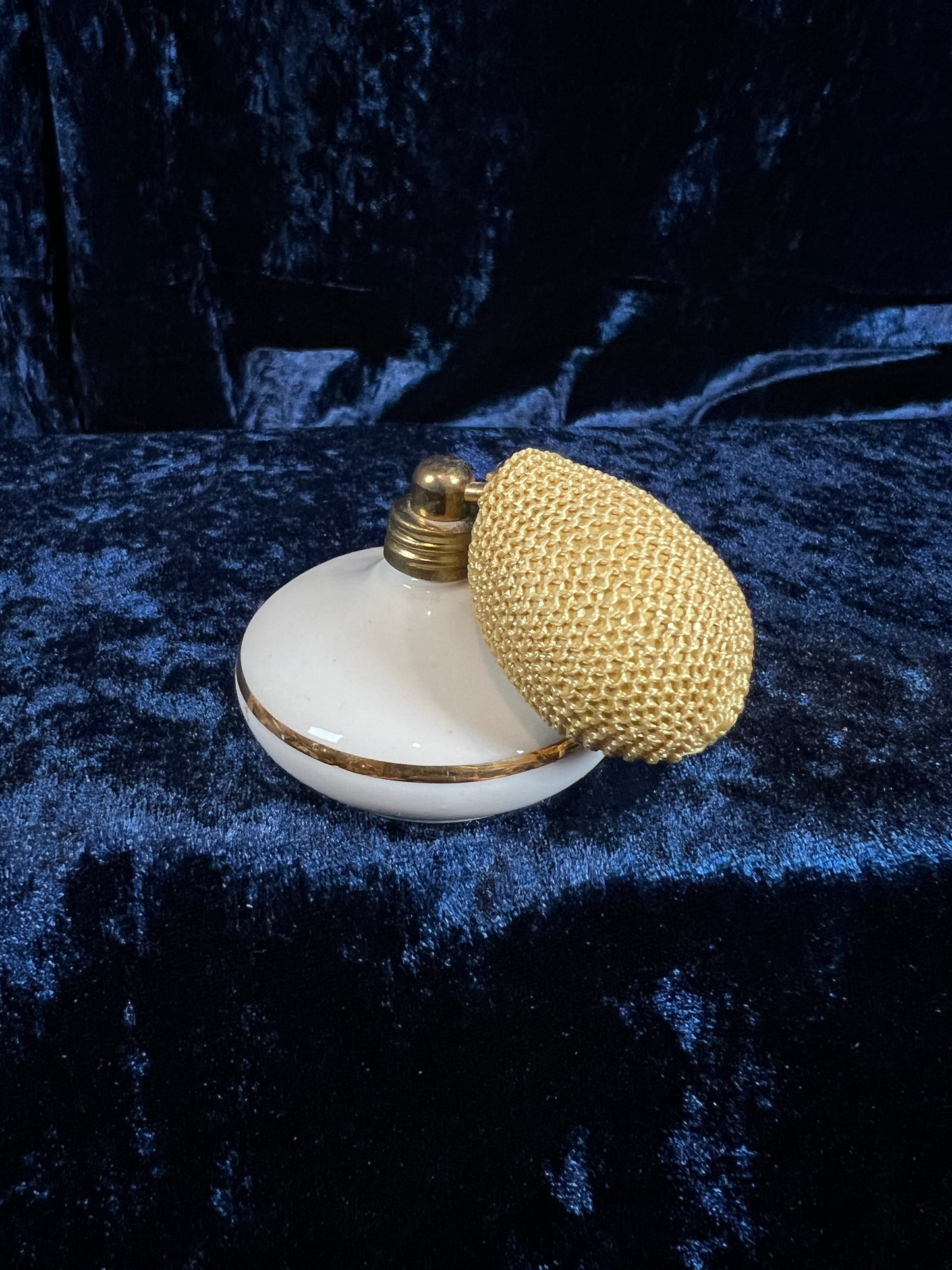 Vintage Porcelain Vanity Set – Pink Briar Rose Trinket Box & Perfume Bottle Bavaria