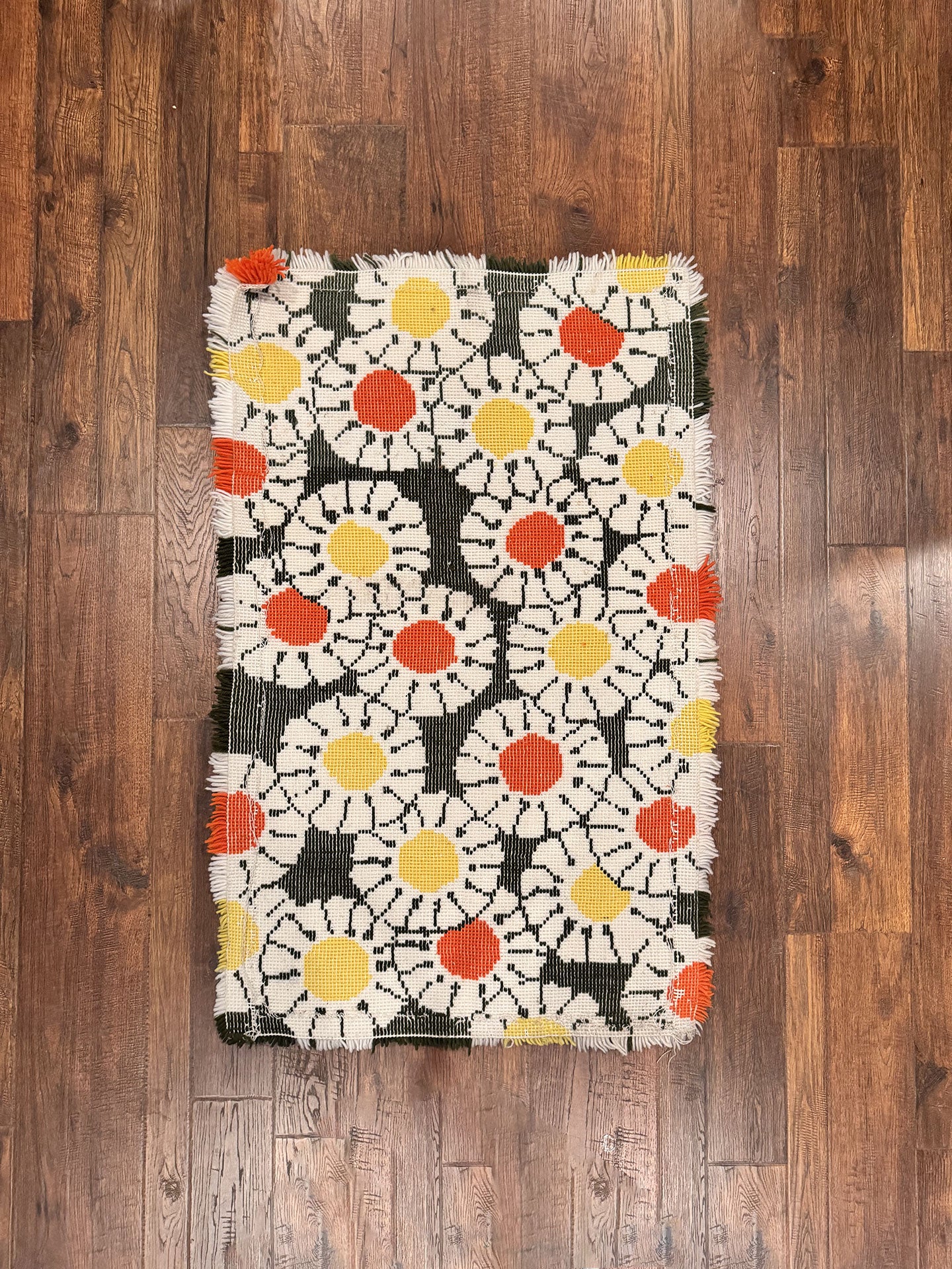 Vintage 1970s Groovy Floral Daisy Latch Hook Shag Rug Art