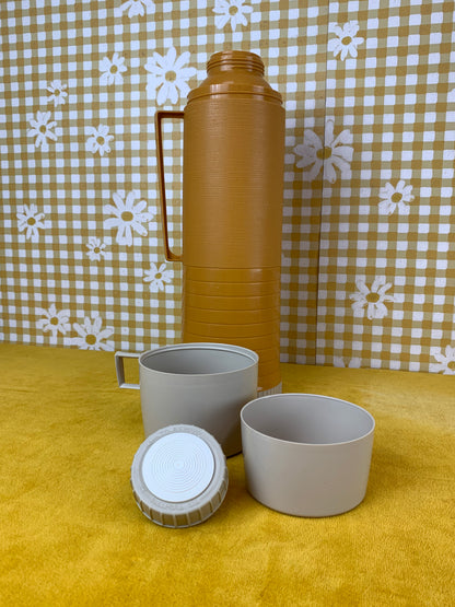 King-Seeley Thermos - Pint Size - Mustard Yellow